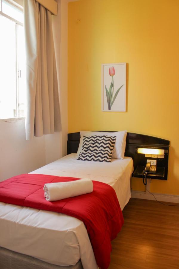 Hotel Blumenau Centro Curitiba Zimmer foto