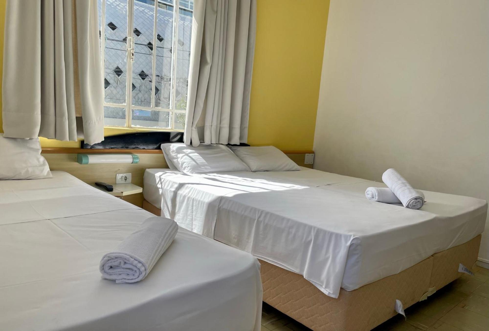 Hotel Blumenau Centro Curitiba Zimmer foto